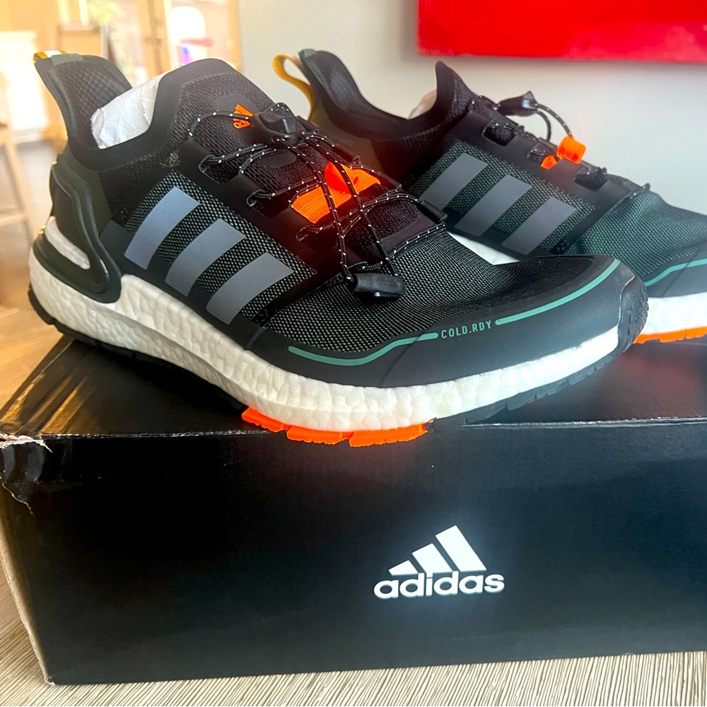 Mens new Adidas Ultra Boost RDY US 10